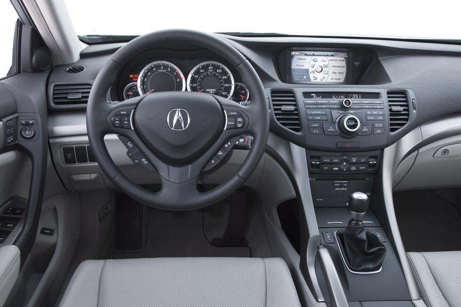 Торпедо Acura TSX 2008 года  (фото 136 из 210)